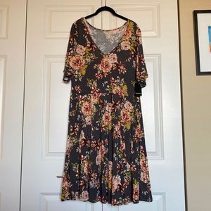 Torrid Floral Grey V-neck Dress Size 1 (14/16)